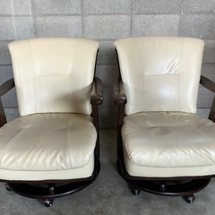 ニトリ 回転式 肘付き ダイニングチェア×２脚