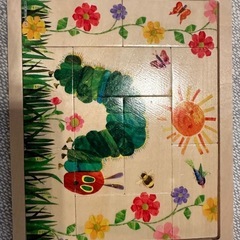 はらぺこあおむし　木製パズル　知育玩具