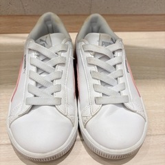 キッズシューズ　adidas 
の画像