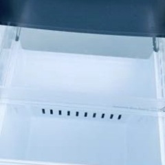 冷蔵庫【配達無料お届け設置出来ます💫都内近郊🚚】自動霜取り機能付き❄️高機能156ℓ✨除菌クリーニング済極美品✨他にも冷蔵庫.洗濯機.電子レンジ.オーブン電子レンジ.炊飯器.テーブル&椅子.机&チェアー.ベット&マットレス.ソファーなど多種多様な美品が有ります✨お気軽にお問い合わせ下さい💫 の画像