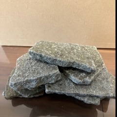 【受渡相手決定】輝板石　1kgの画像