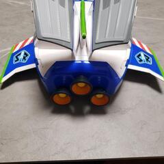 バズライトイヤー　スペースシップ　宇宙船の画像