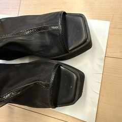 ENVYM  厚底サンダルの画像