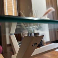ガラステーブルの画像