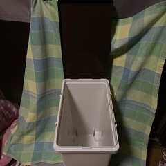 キッチン用ゴミ箱の画像