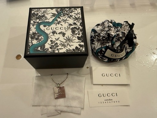 ⚠︎受け渡し予定者様決まりました⚠︎グッチ ネックレス ロゴ プレート スクエア 925 シルバー