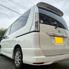 特別仕様車8人乗り☆ガソリン代 節約☆S-HYBRID入りました‼️25年式☆月々1.2万円〜分割払い可❗️車検2年付き！大人気☆日産 セレナ☆Bluetooth対応SDナビ☆走行中DVD見れます☆ステアリングスイッチ付き☆ETC☆バックカメラ☆ドラレコ付きのフル装備☆電動スライドドア☆ウィンカーミラー☆フル装備☆社外アルミ☆車内広々三列シート‼️の画像