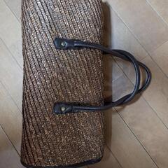 天然素材 円筒型 かごバック ブラウンの画像