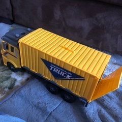 働く車