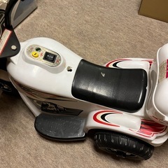 バイク　乗用玩具　乗り物　おもちゃ　白バイ　警察の画像