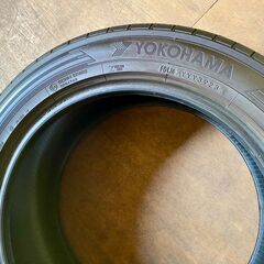 YOKOHAMAタイヤ BluEarth-XT 215/55R17 94V 中古タイヤ4本セットの画像