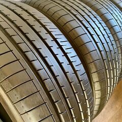 YOKOHAMAタイヤ BluEarth-XT 215/55R17 94V 中古タイヤ4本セットの画像