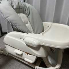 combi ハイローチェアの画像