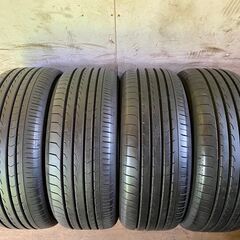 YOKOHAMAタイヤ BluEarth RV03 215/55...
