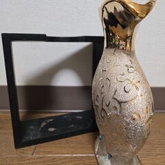 花瓶 フレーム インポート インテリア 香水瓶風 ラインストーン フラワーベイスの画像