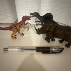 恐竜とサイの立体パズル