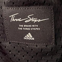 adidas Three Srps THE BRAND WITH  THE THREE STRIPESの画像