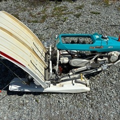 歩行型の田植え機JoyWalk JP1