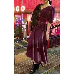 美品　リリーブラウン　ベロアワンピースの画像