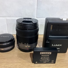【値下げします】【Panasonic パナソニック LUMIX DMC-GF2 ボディ ホワイト　デジタルカメラ】の画像