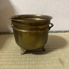 ゴールドの入れ物？
