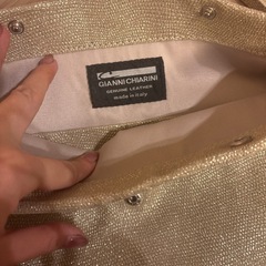 GIANNI CHIARINI ゴールドバッグの画像