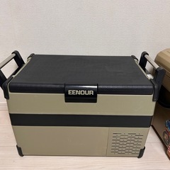 ポータブル冷蔵庫　車載冷蔵庫