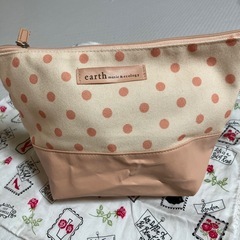 earth ドット柄コスメポーチとJILLSTUART ティッシュケースの画像