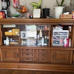昭和レトロな食器棚