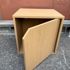 扉付きボックスの画像