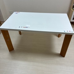 ダイニングテーブル