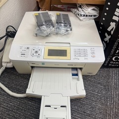 電話　ファックス　プリンター複合機になります。