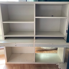 無料で譲ります　本棚　ラックの画像