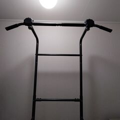 ぶら下がり棒　懸垂バー　チンニング