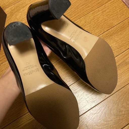 Max Mara エナメルパンプス 黒ブラックサイズ37 (suikaemi) 外苑