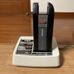 自転車用バッテリーと充電器