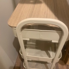 3段トローリの画像