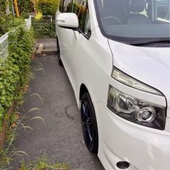 【大幅値引き】トヨタVOXY 70系 検長R8.9迄　中古車　車両本体の画像