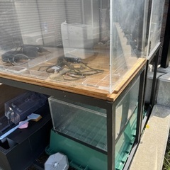 アクリル水槽と台のセット