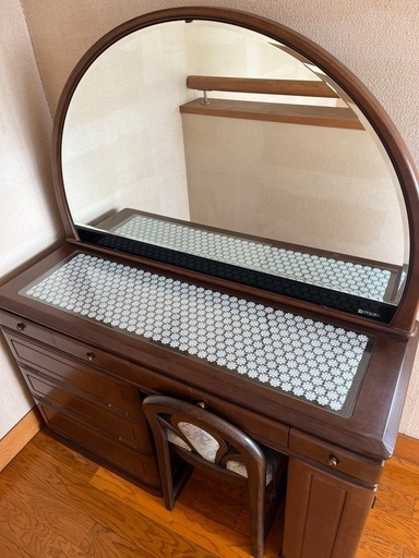 値下げしました！ドレッサー　大塚科学株式会社製　中古　レトロ　かわいい 値下げしました！ドレッサー 大塚科学株式会社製 中古 レトロ