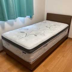 シングルベッド