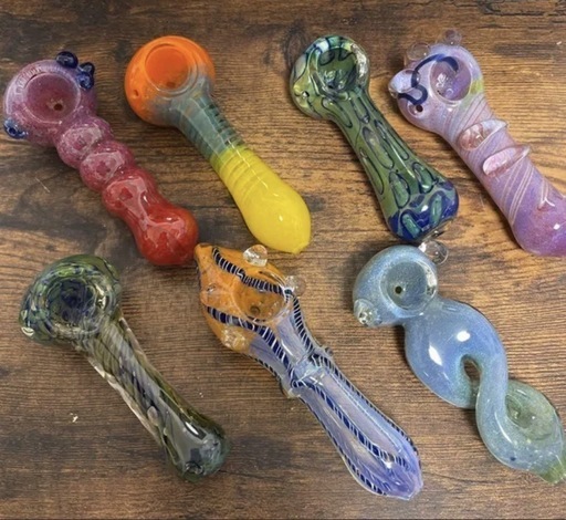 喫煙具セット売り大特価【ガラスパイプ150本・シリコンパイプ60本・グラインダー12個】＋ガラススクリーン150枚