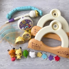 【訳あり】ピカチュウ 7ステップメリージム　モンポケ ベビージム