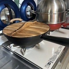 直径31cm鋳造鍋(木の蓋はおまけ)