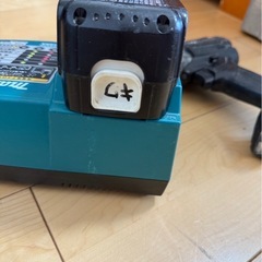 マキタ　Makita インパクトレンチ　TD136D バッテリー、充電器セット  の画像
