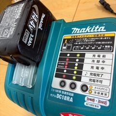マキタ　Makita インパクトレンチ　TD136D バッテリー、充電器セット  の画像