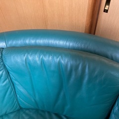 〈最短で18(日)引取可〉緑色レザー コーナーソファの画像