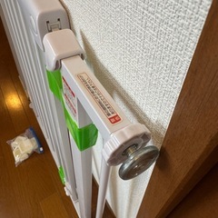 【済】ベビーゲート　KATOJI 箱無し　中古　追加フレーム付きの画像