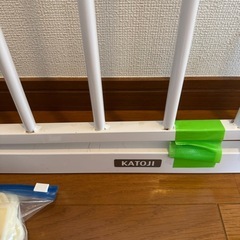 【済】ベビーゲート　KATOJI 箱無し　中古　追加フレーム付きの画像