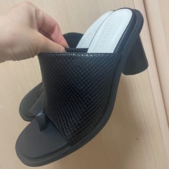 murua サンダル　ヒール